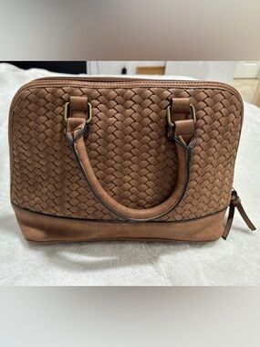 Bueno Woven Satchel Handbag in Brown